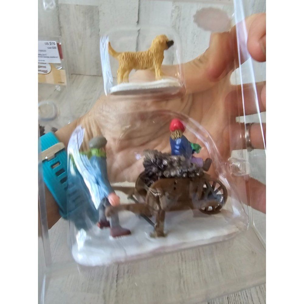 Lemax dog log cart kids set village Xmas 2018 new - Picture 4 of 5